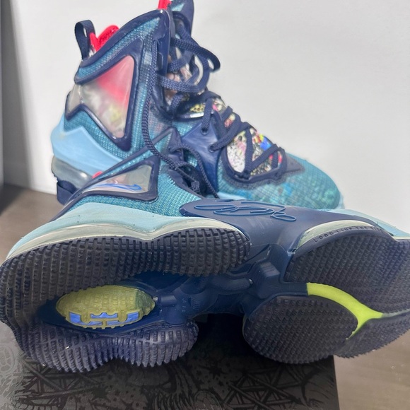 Nike LeBron XlX - Picture 4 of 5